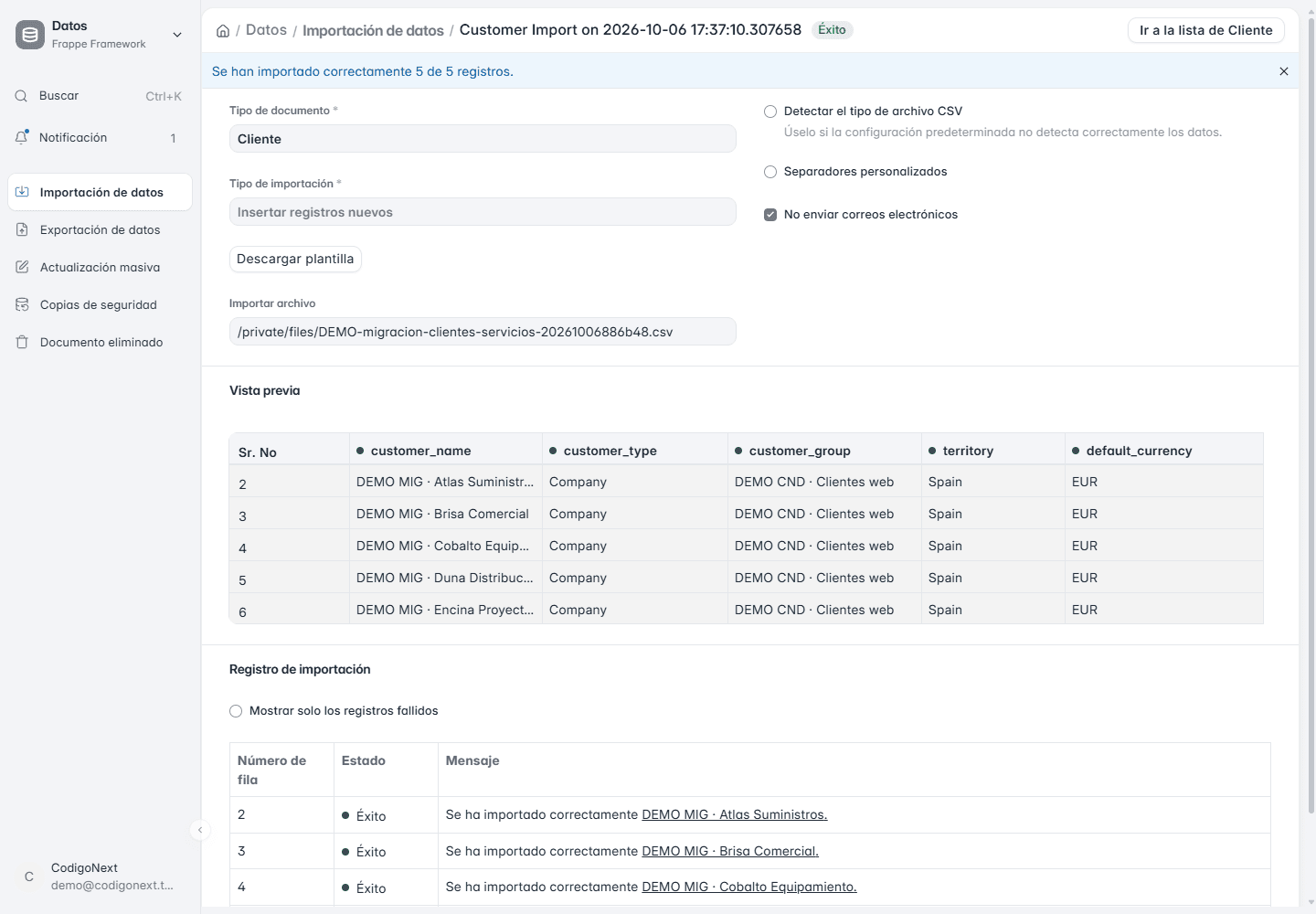 Importación de clientes de demostración en ERPNext desde un CSV, con vista previa y registro de cada fila migrada