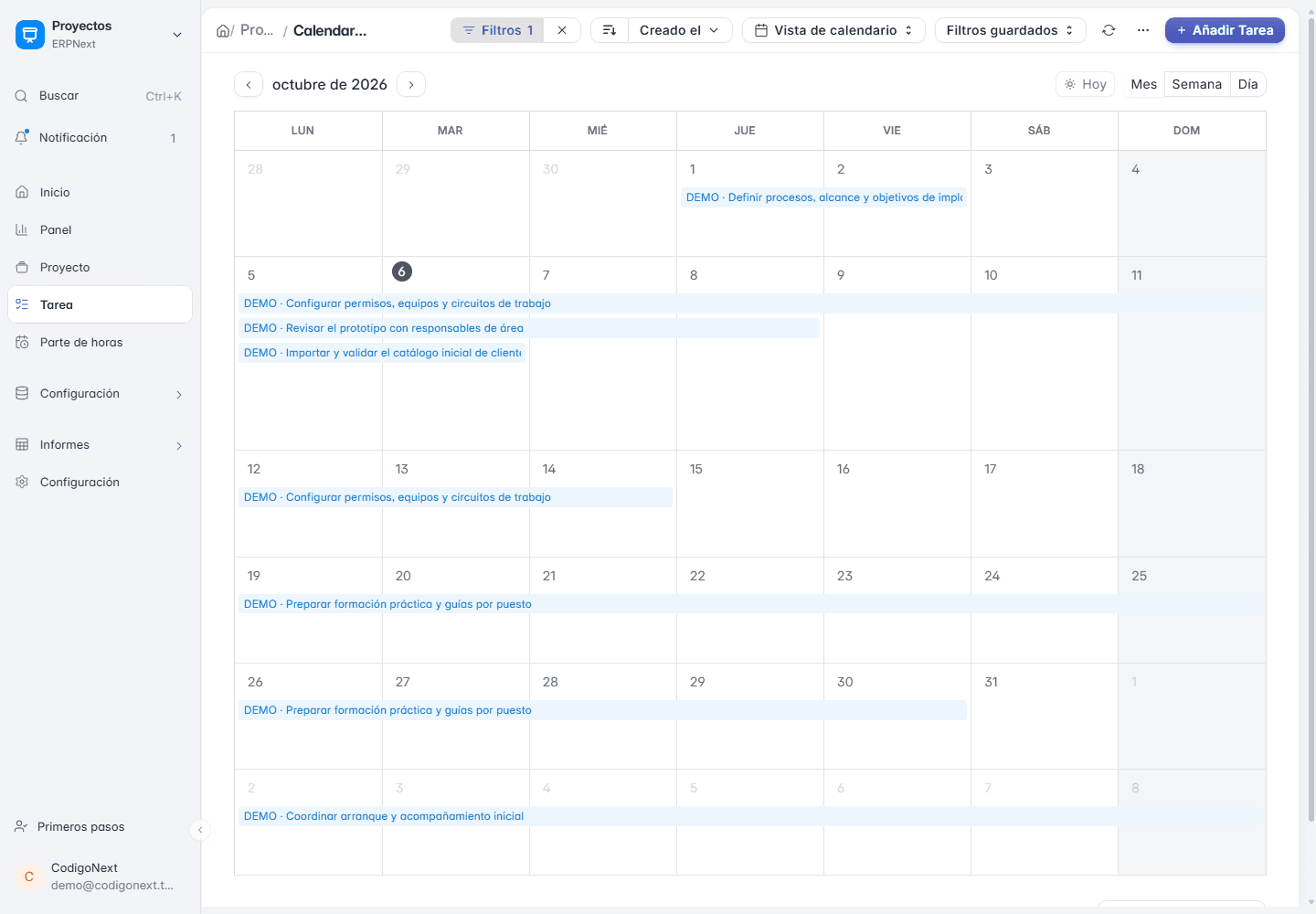Nube gestionada en uso: calendario mensual de tareas del equipo en ERPNext, en el entorno de demostración y desde el navegador