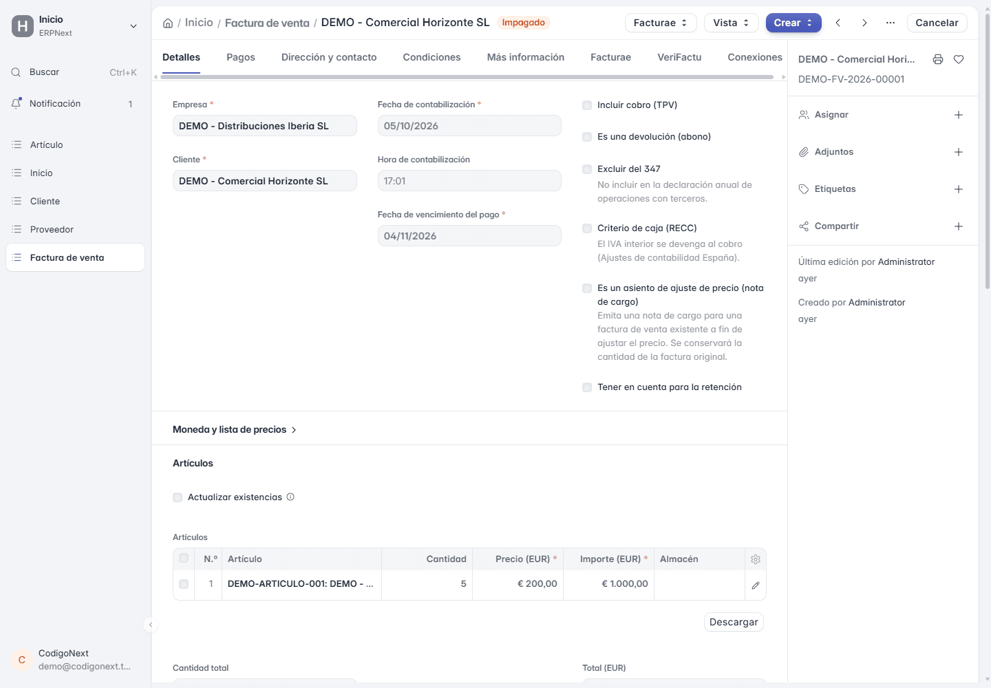 Factura de venta de demostración en ERPNext con cliente, vencimiento, artículos e importe, lista para cobrar y contabilizar